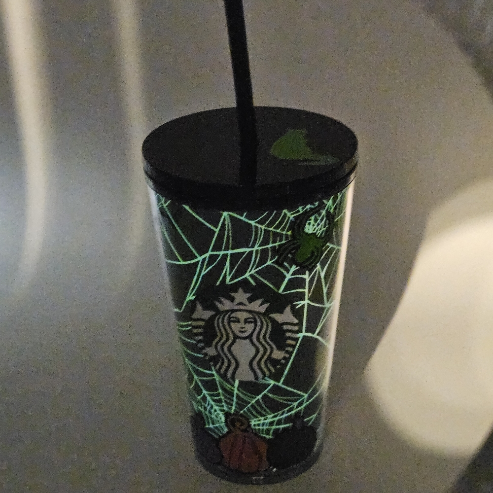 Starbucks GLOW-IN-THE-DARK Halloween 16 ounce tumbler